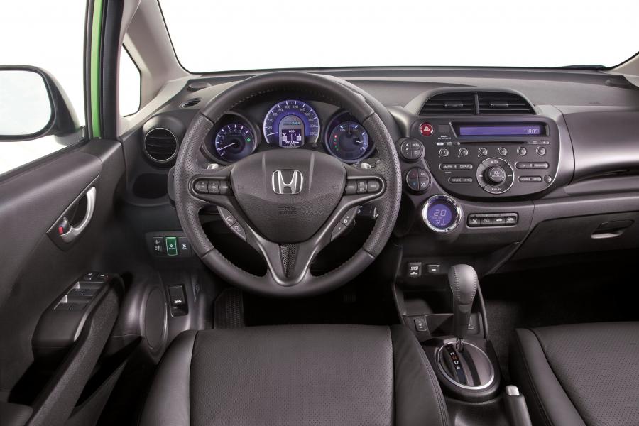  Honda Jazz Hybrid 2010 года  (EU) (фото 48 из 53)